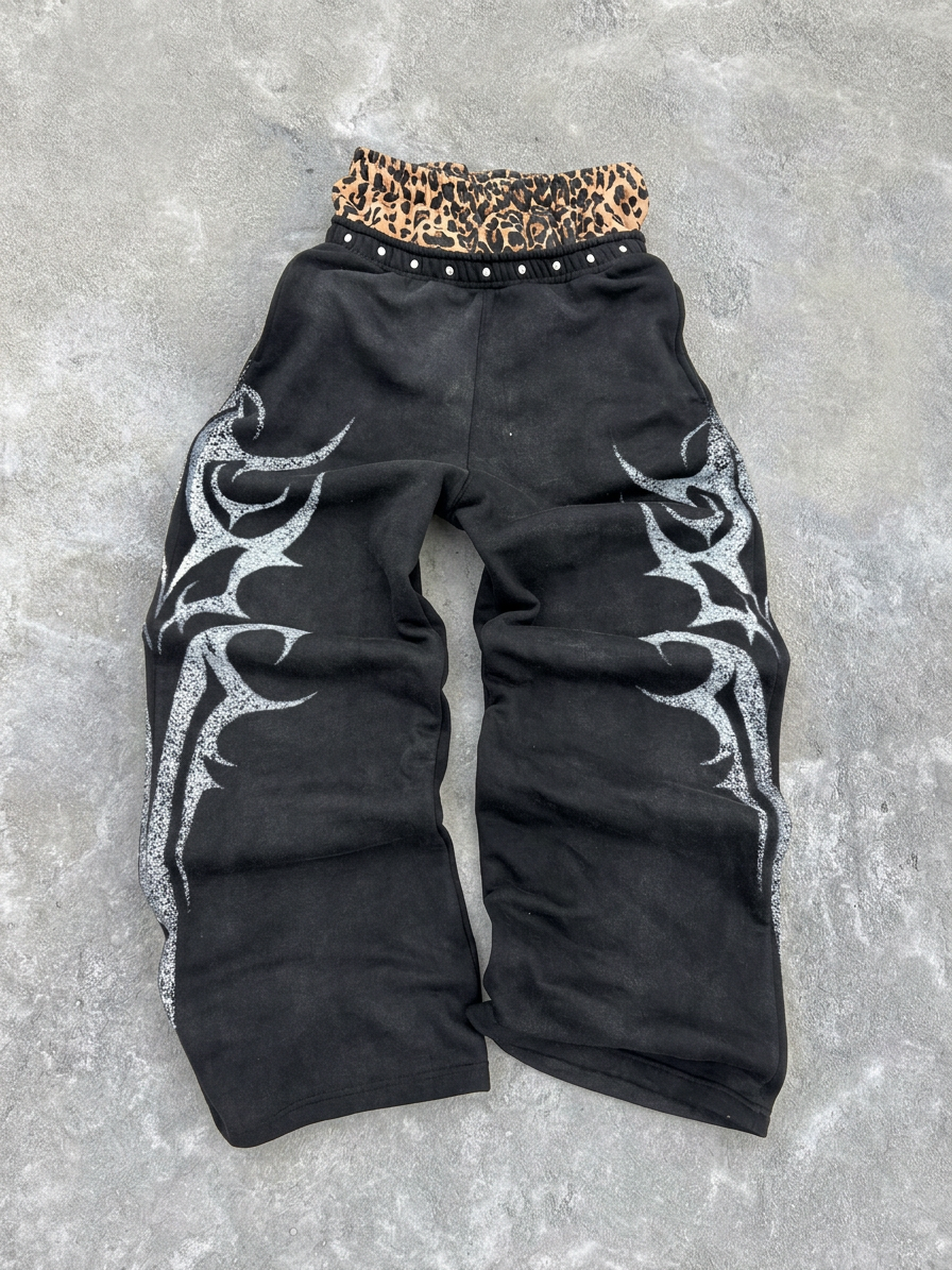 Tribal uno sweatpants