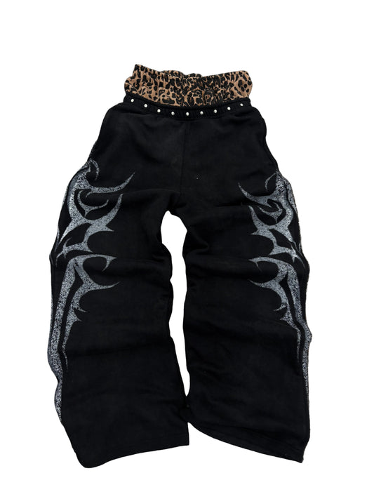 Tribal uno sweatpants