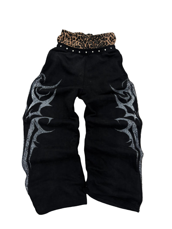 Tribal uno sweatpants